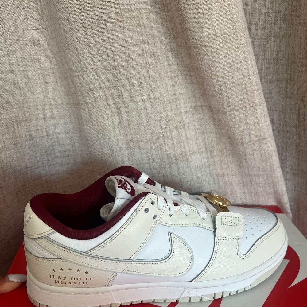 Nike White and Burgundy Low-Top Sneakers